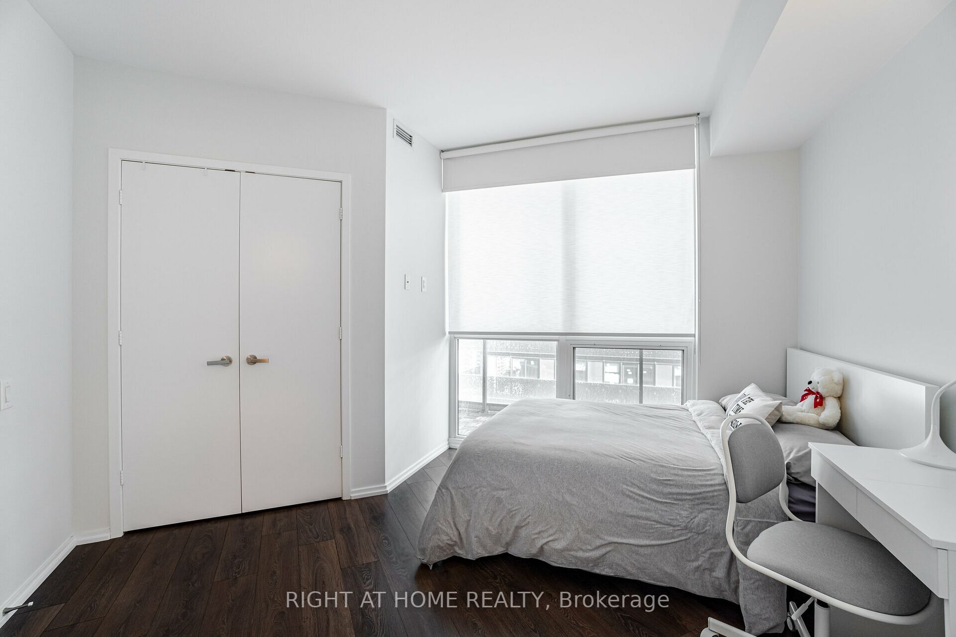 45 Charles Street E, #3910