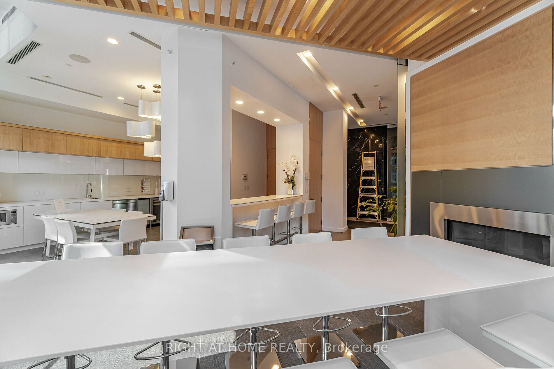 45 Charles Street E, #3910