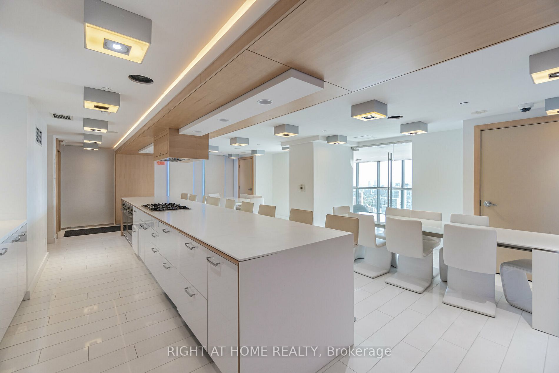 45 Charles Street E, #3910