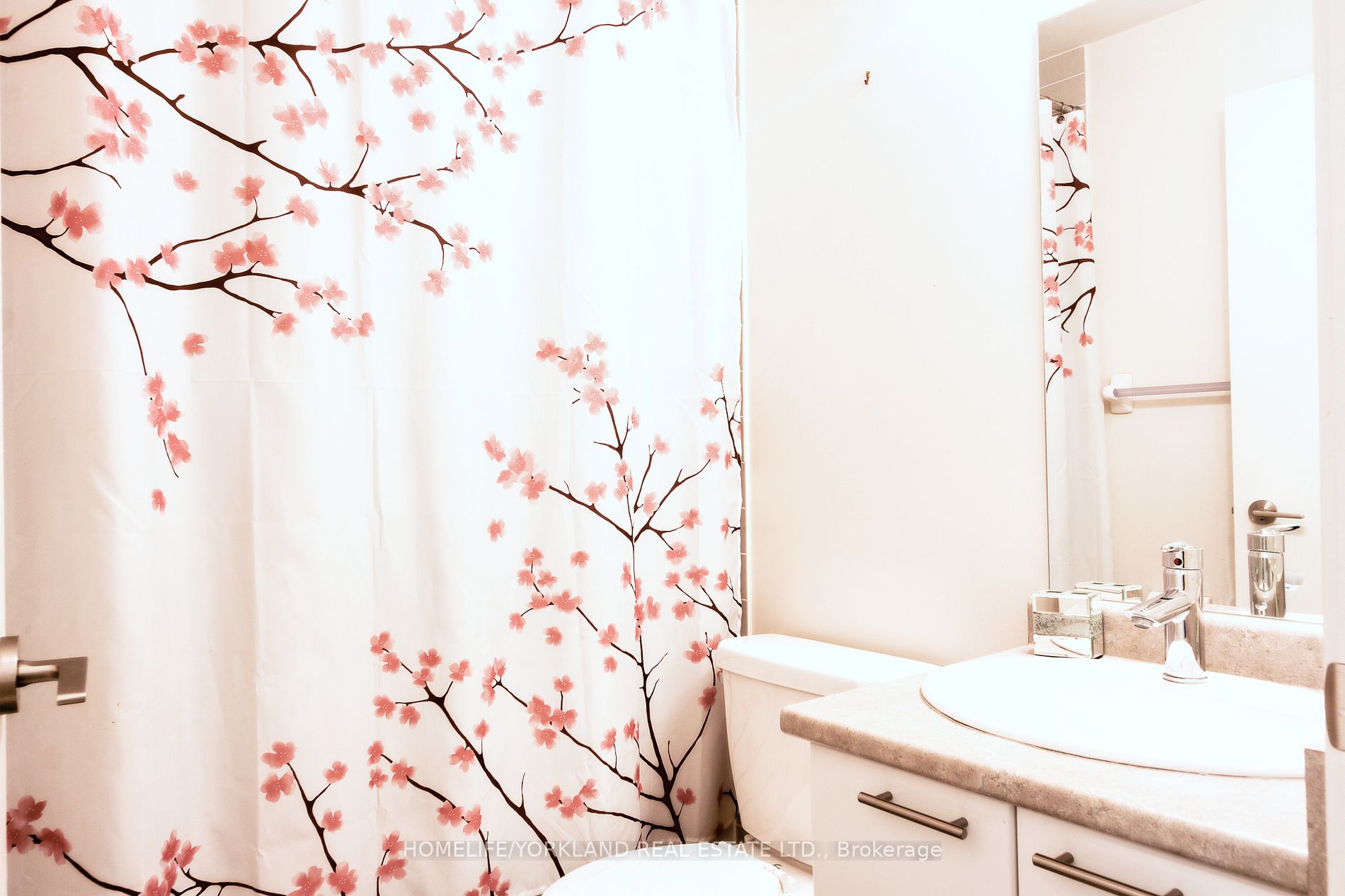 15 Bruyeres Mews, #1108