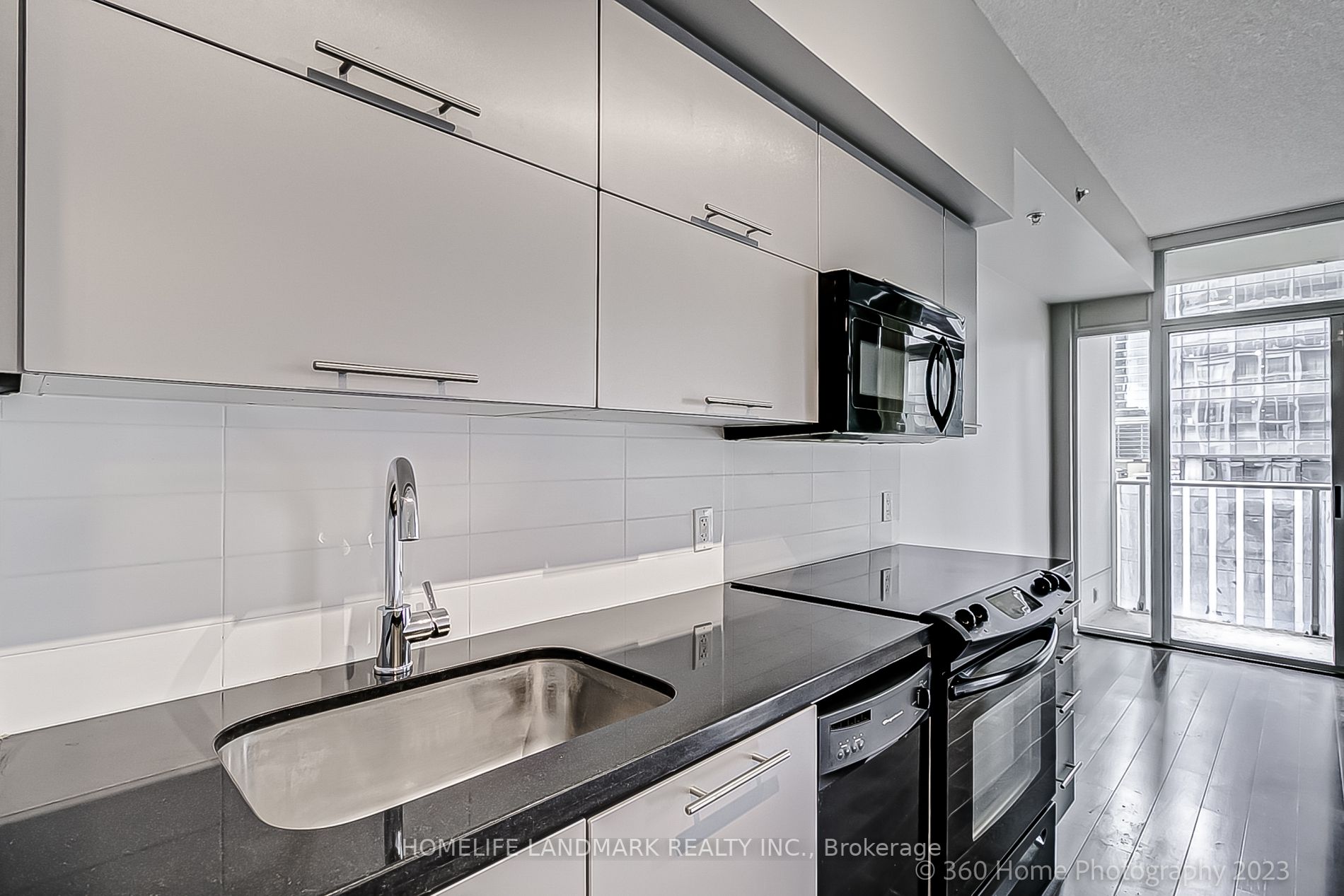 21 Nelson St, #923