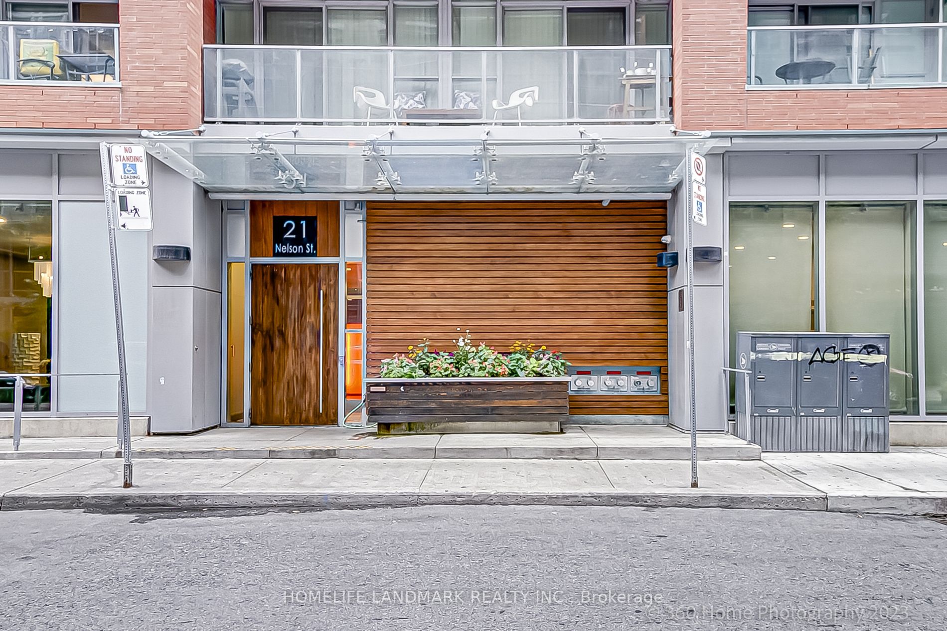21 Nelson St, #923