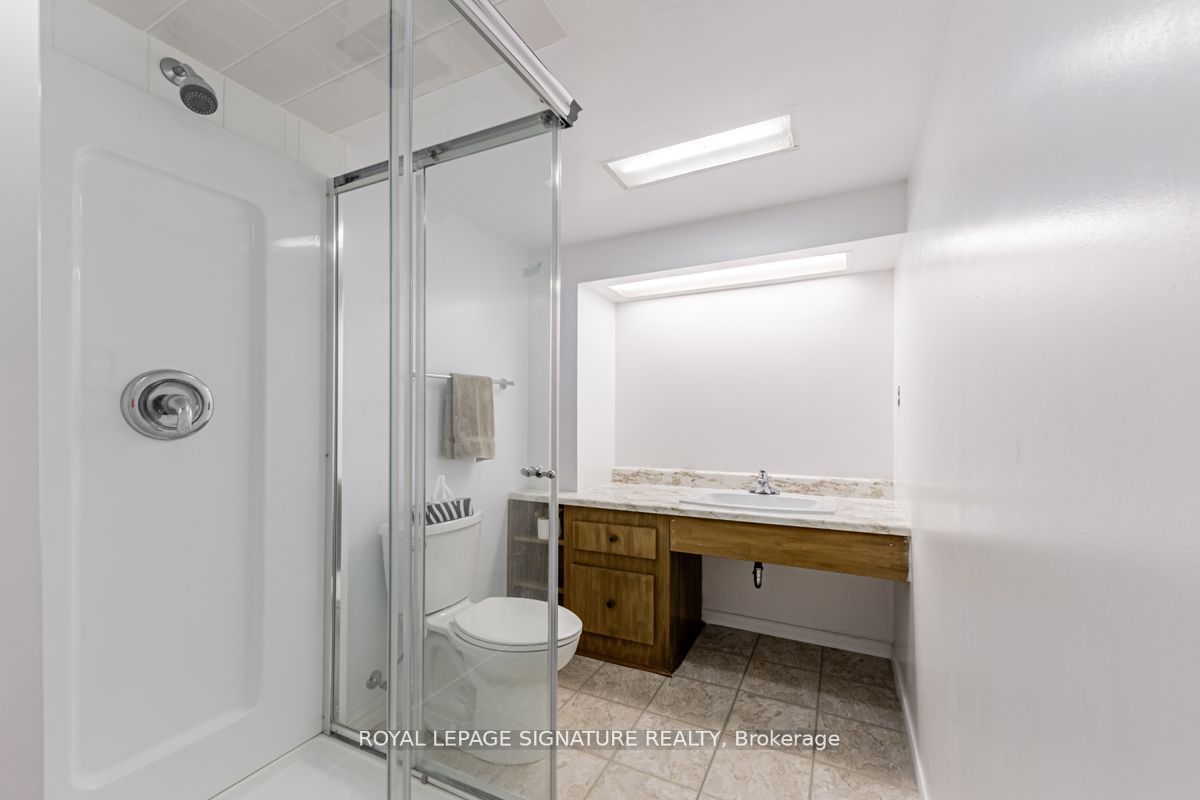 11 Dukinfield Cres