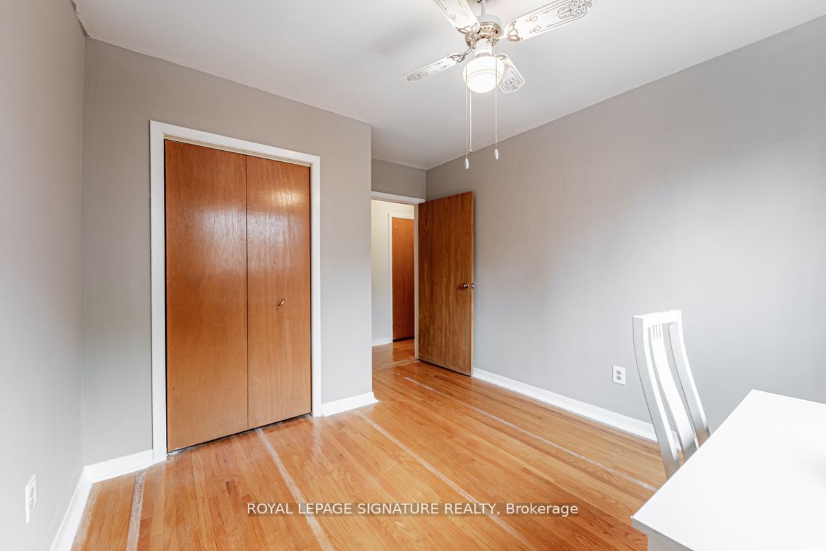 11 Dukinfield Cres