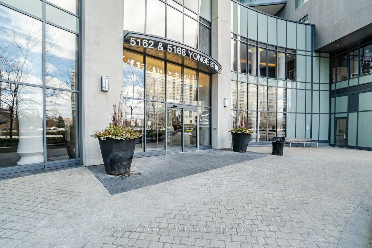 5162 Yonge St, #102