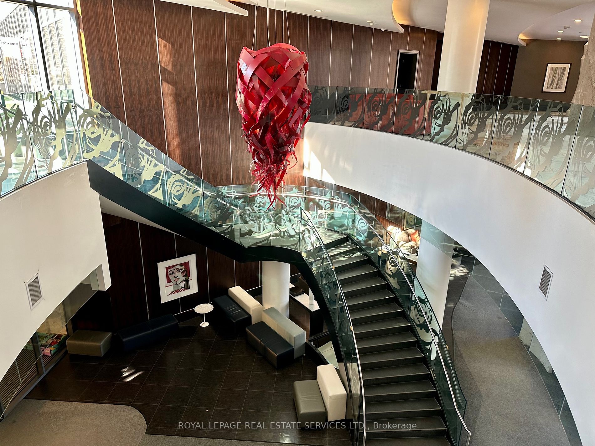 5162 Yonge St, #102
