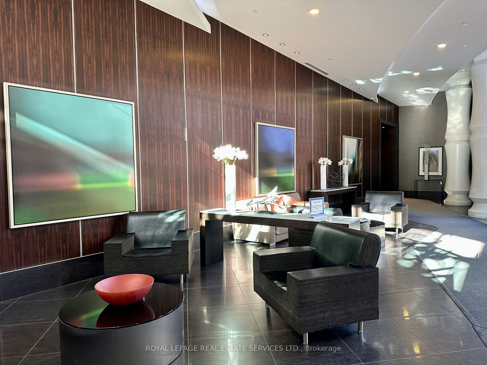 5162 Yonge St, #102