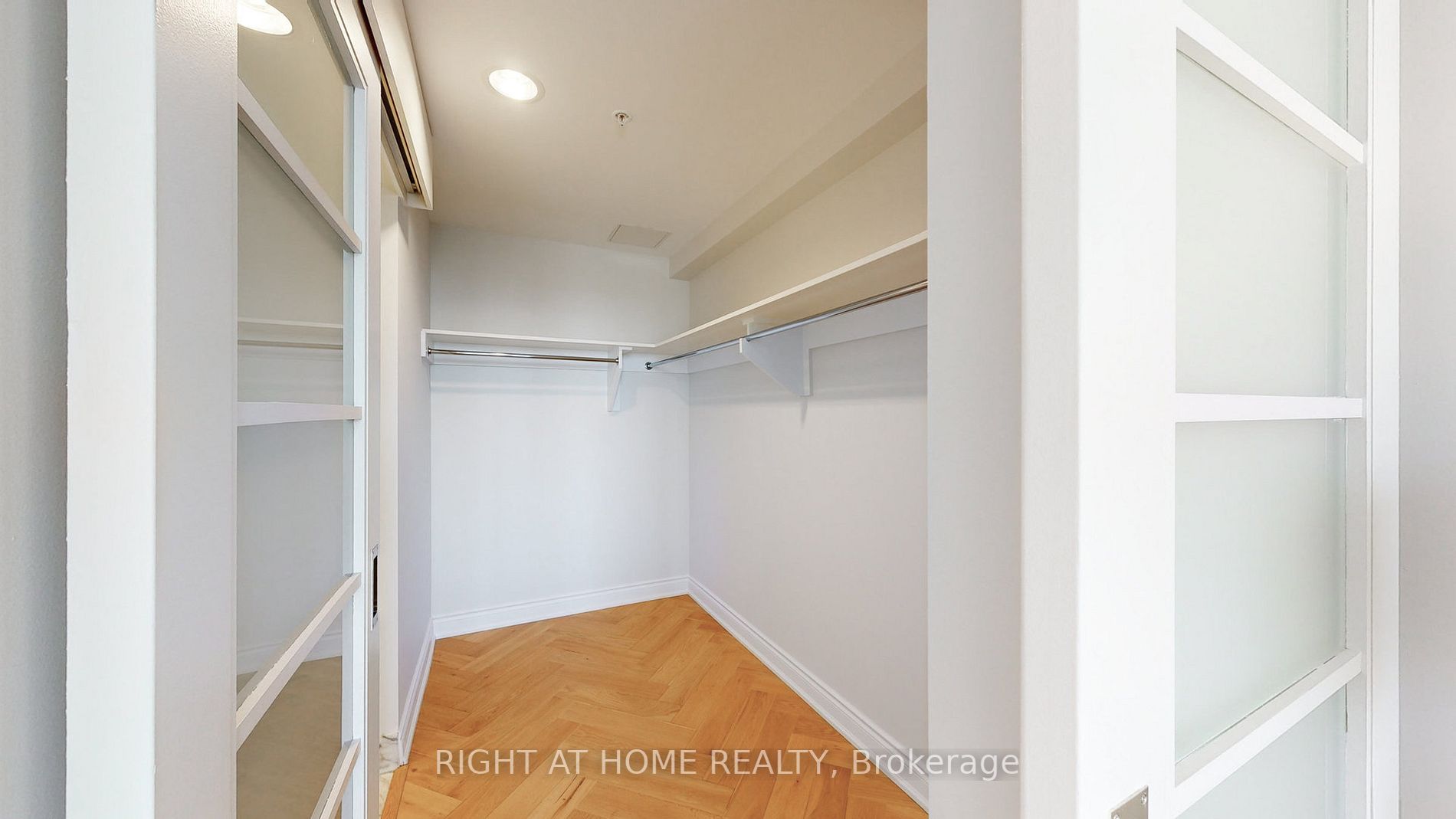 180 University Ave, #4103