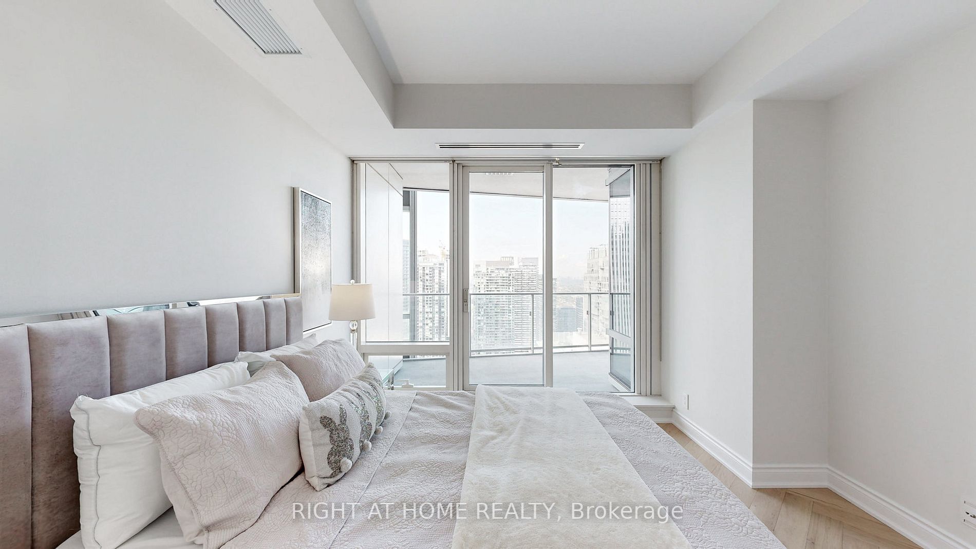 180 University Ave, #4103