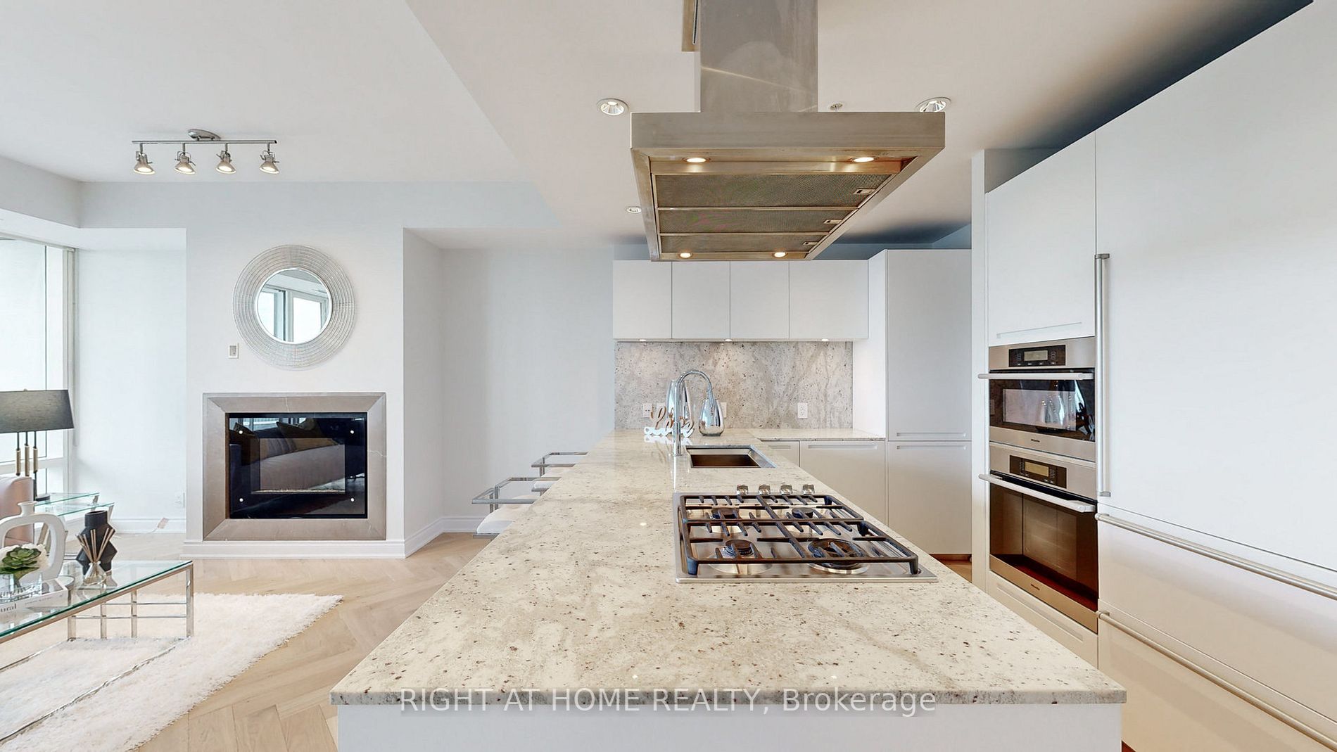 180 University Ave, #4103