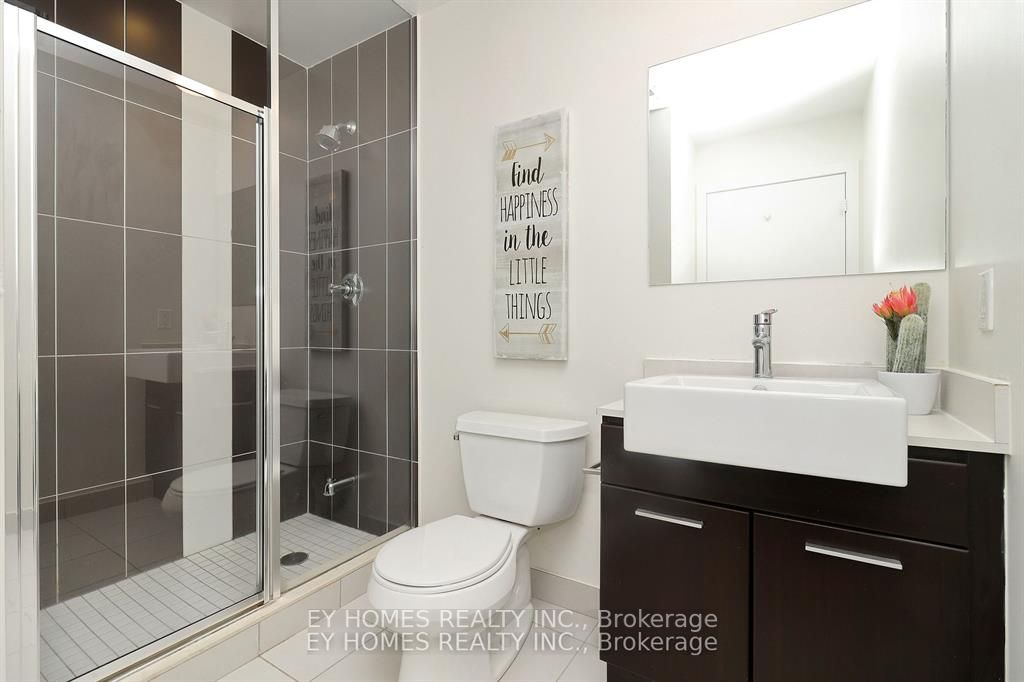 770 Bay St, #1613