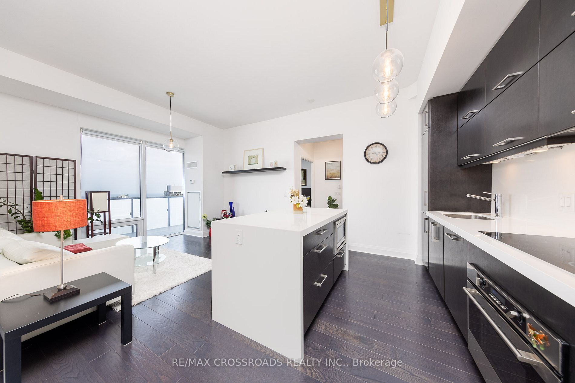 1080 Bay St, #4509