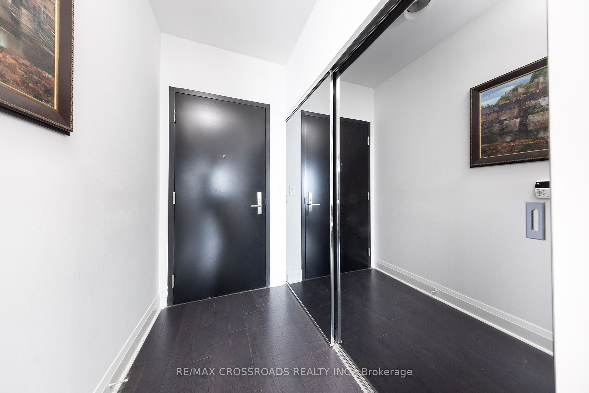 1080 Bay St, #4509