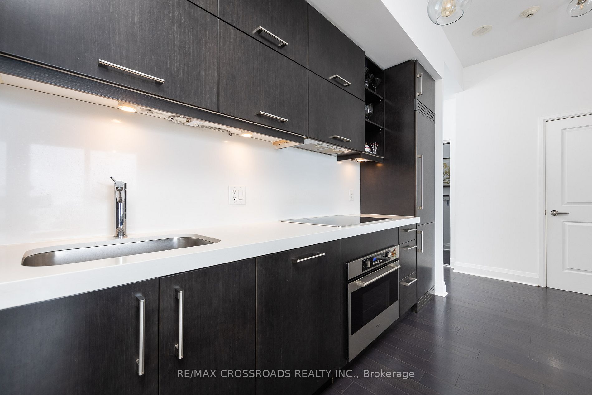 1080 Bay St, #4509