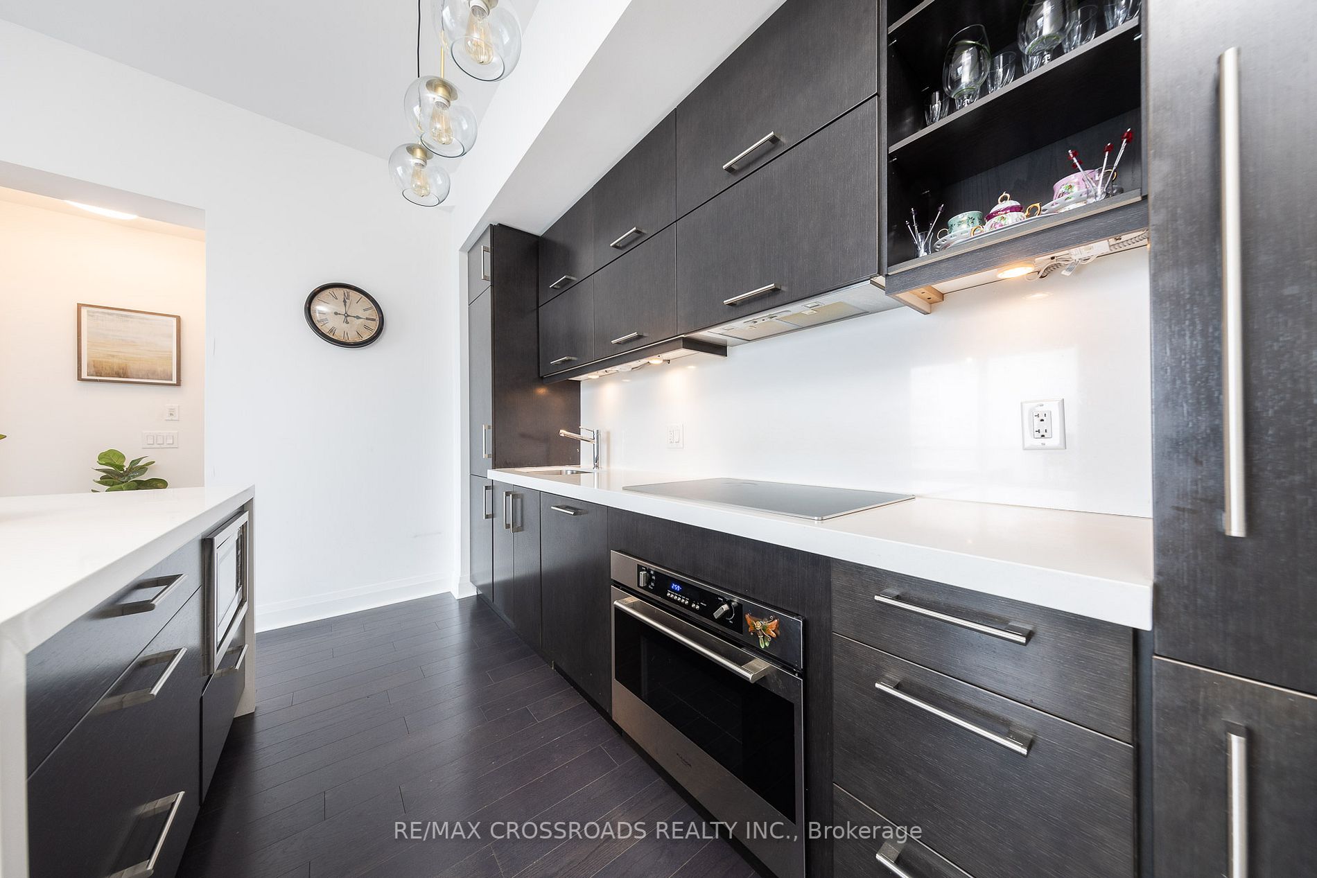 1080 Bay St, #4509