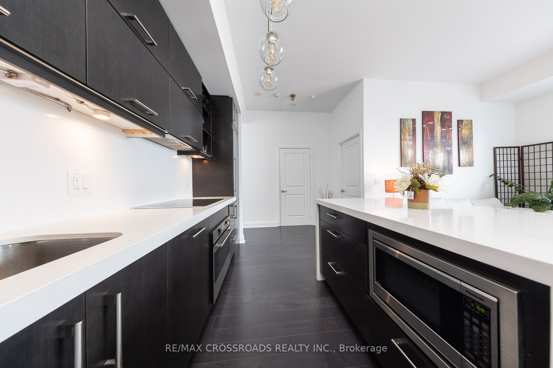 1080 Bay St, #4509