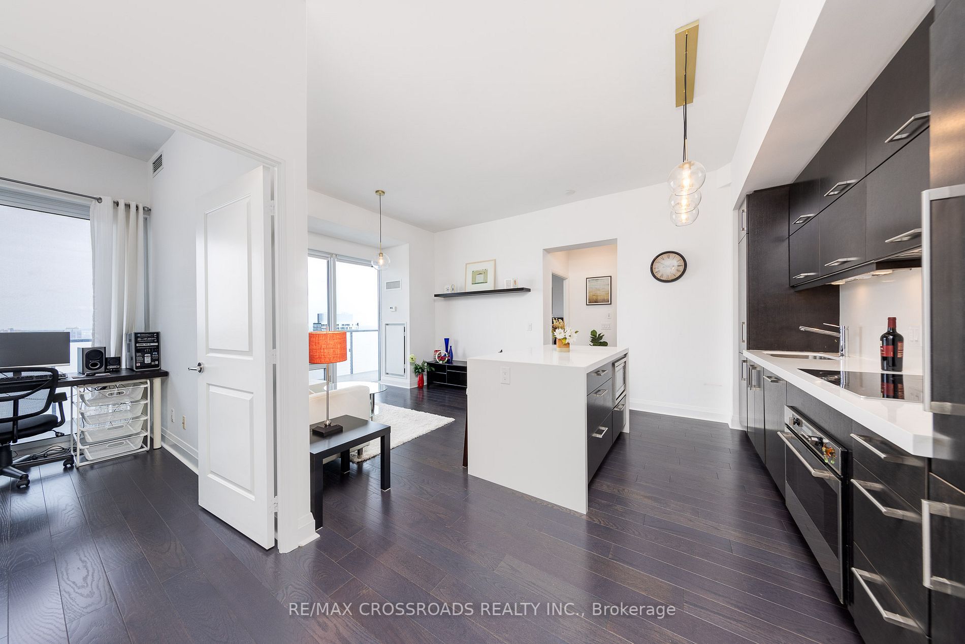 1080 Bay St, #4509