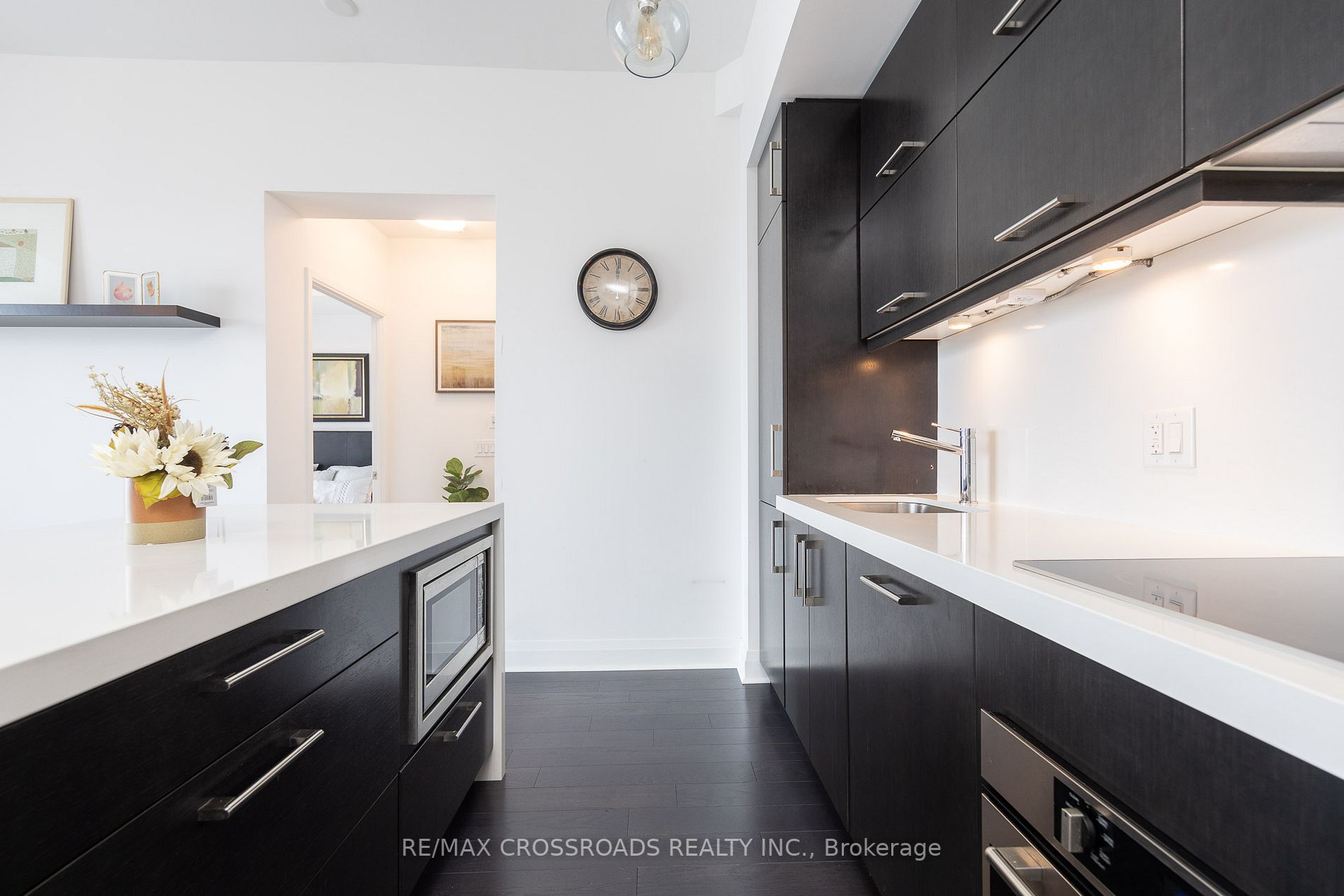 1080 Bay St, #4509