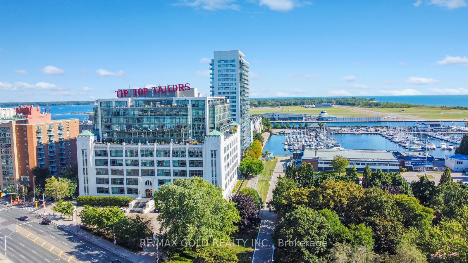209 Fort York Blvd, #372