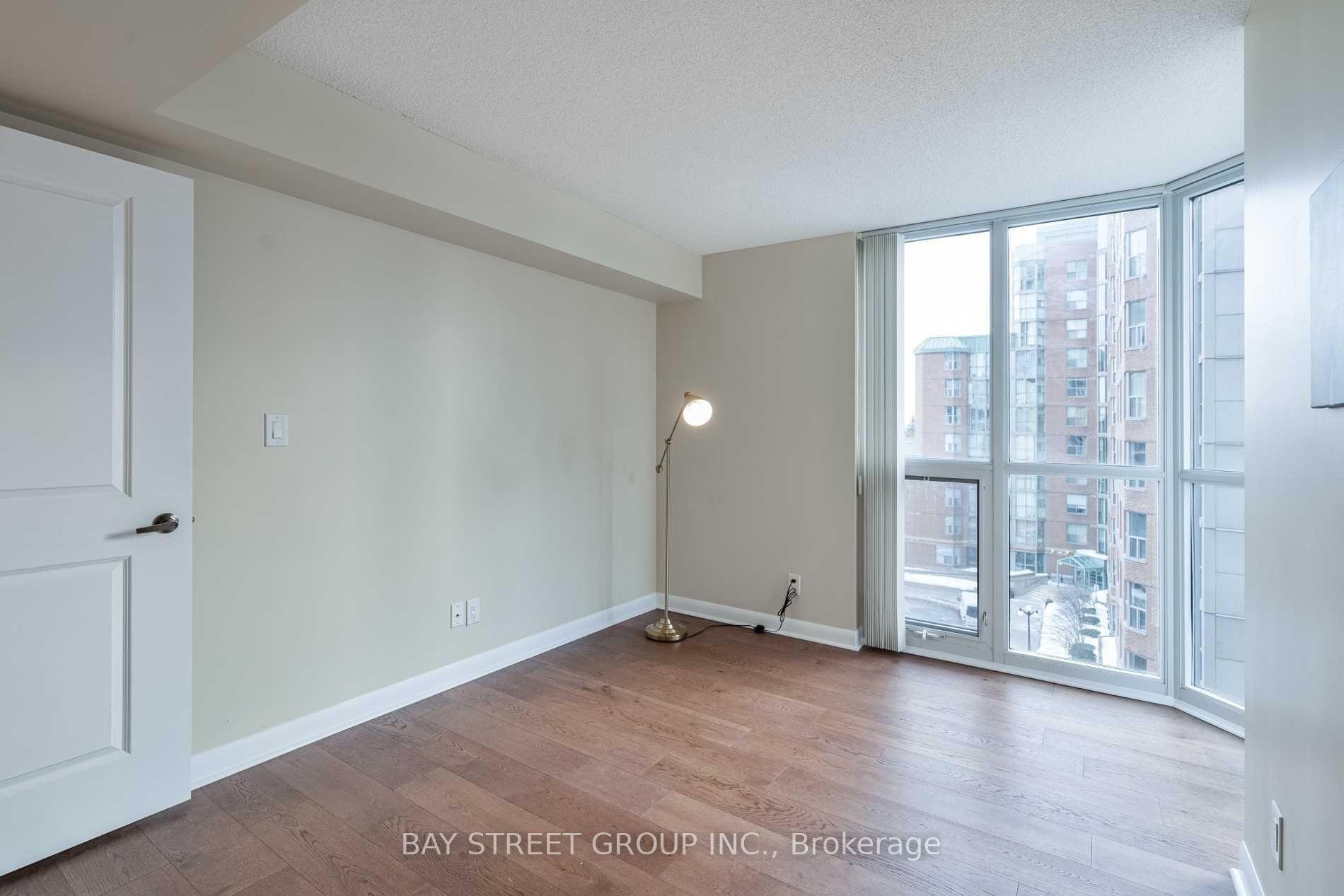 5793 Yonge St, #605