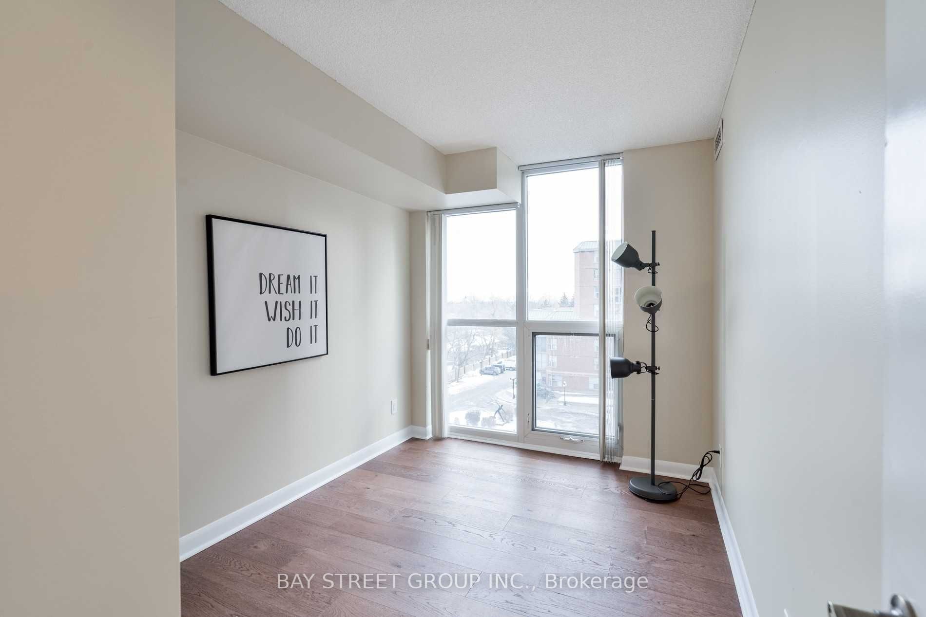 5793 Yonge St, #605