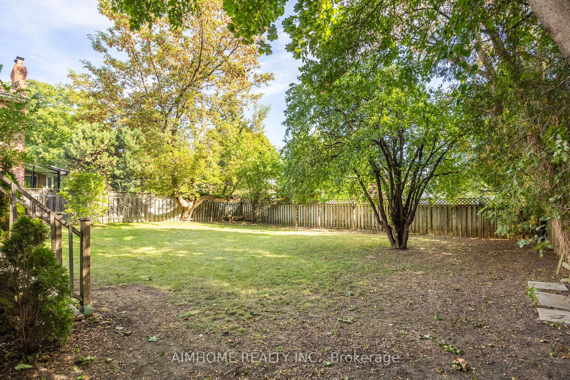 471 Cummer Ave