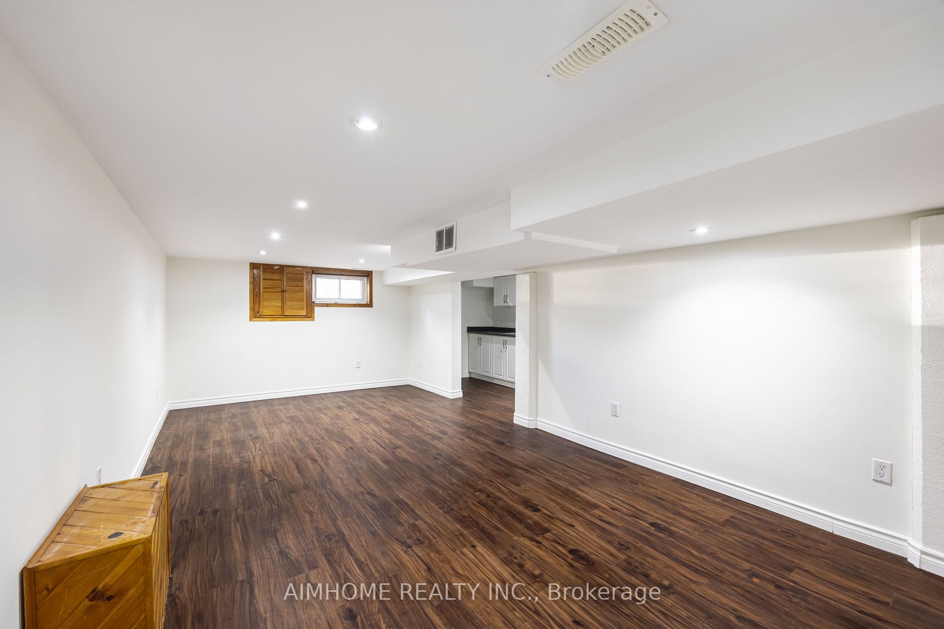 471 Cummer Ave