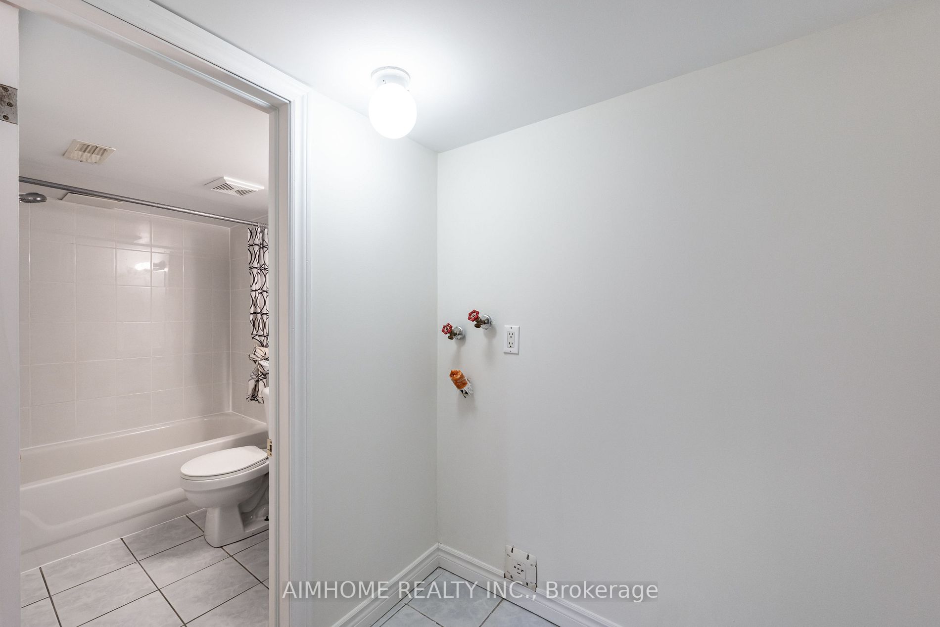 471 Cummer Ave