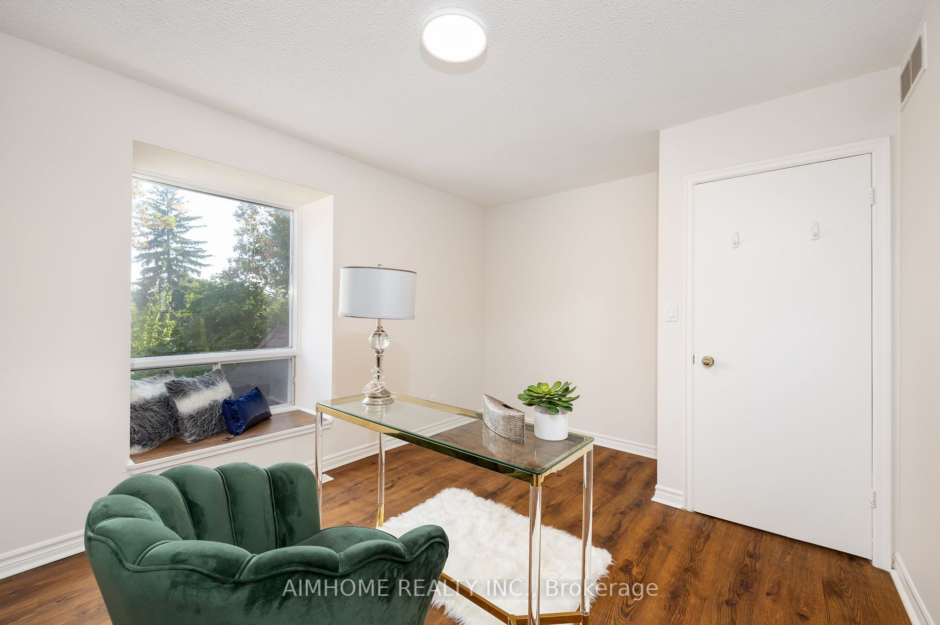 471 Cummer Ave