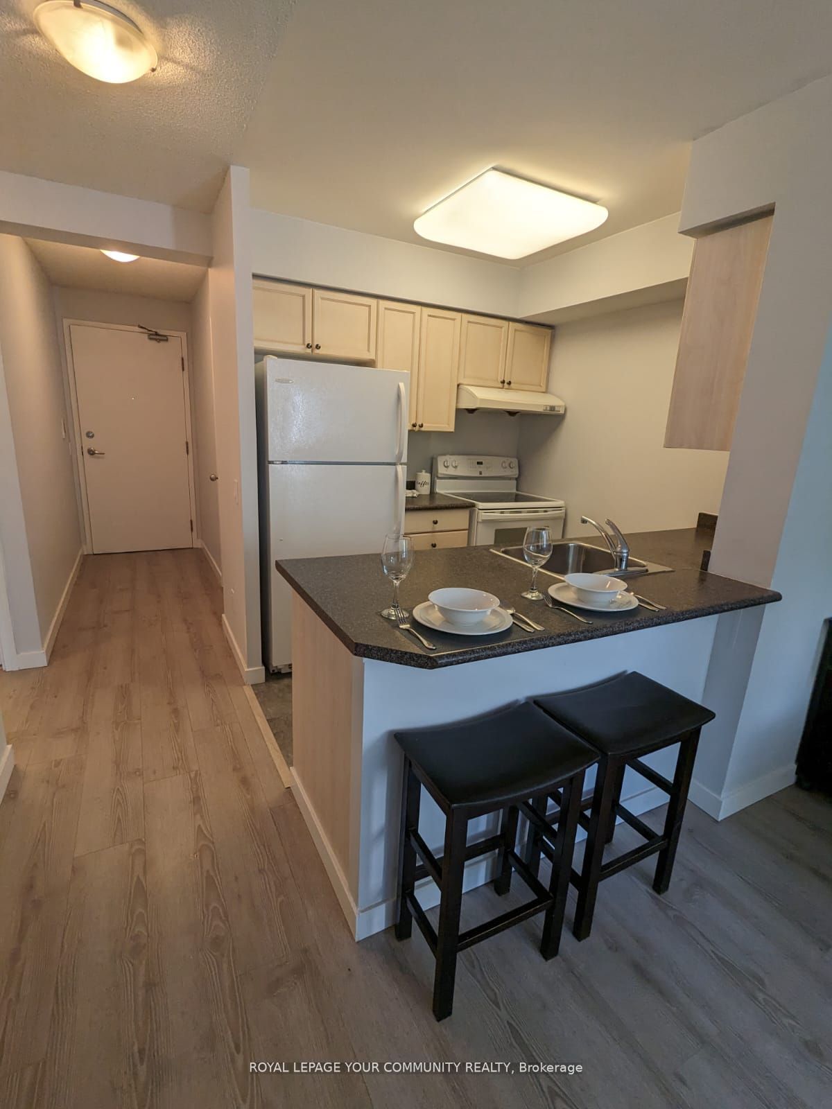 155 Beecroft Rd, #201