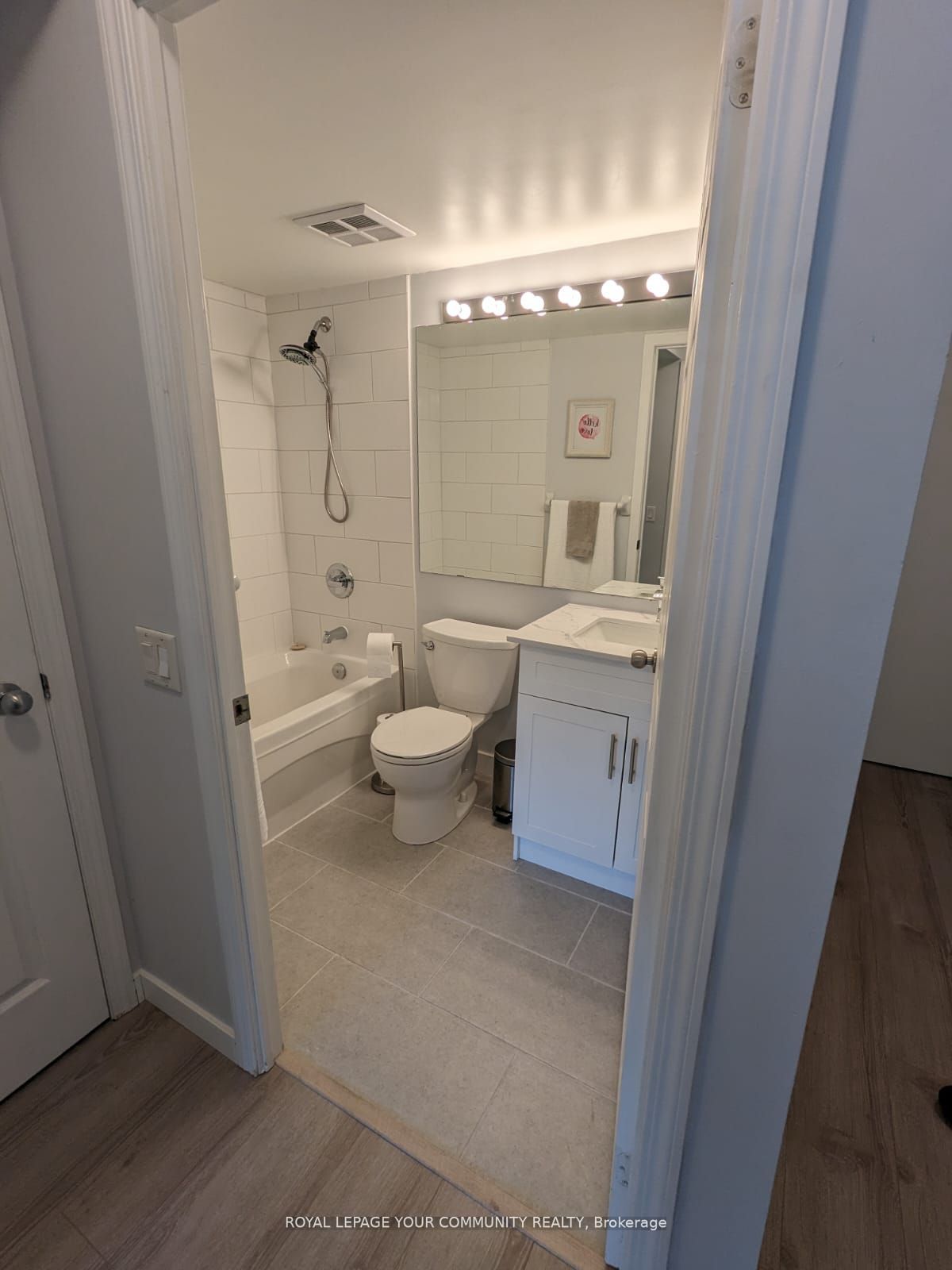 155 Beecroft Rd, #201