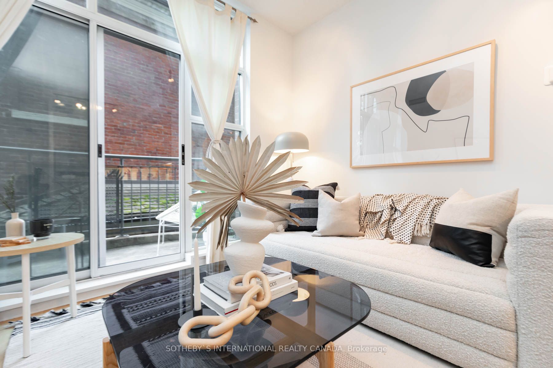 901 Queen St W, #224