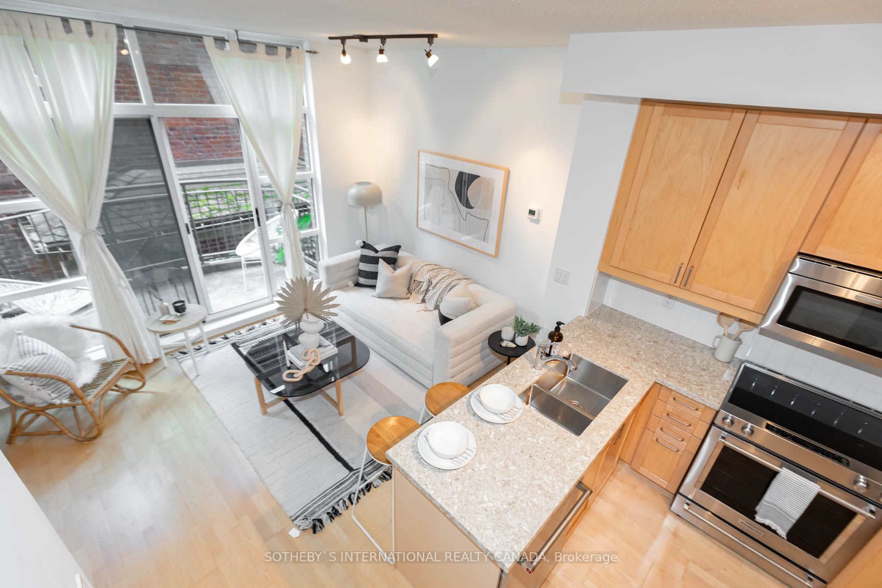 901 Queen St W, #224