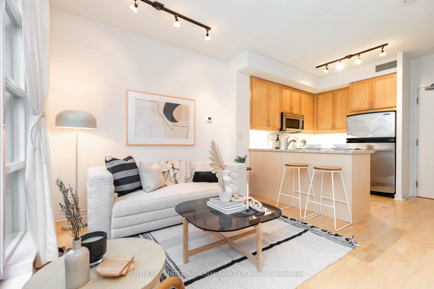 901 Queen St W, #224