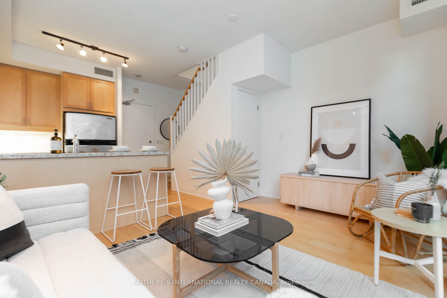 901 Queen St W, #224
