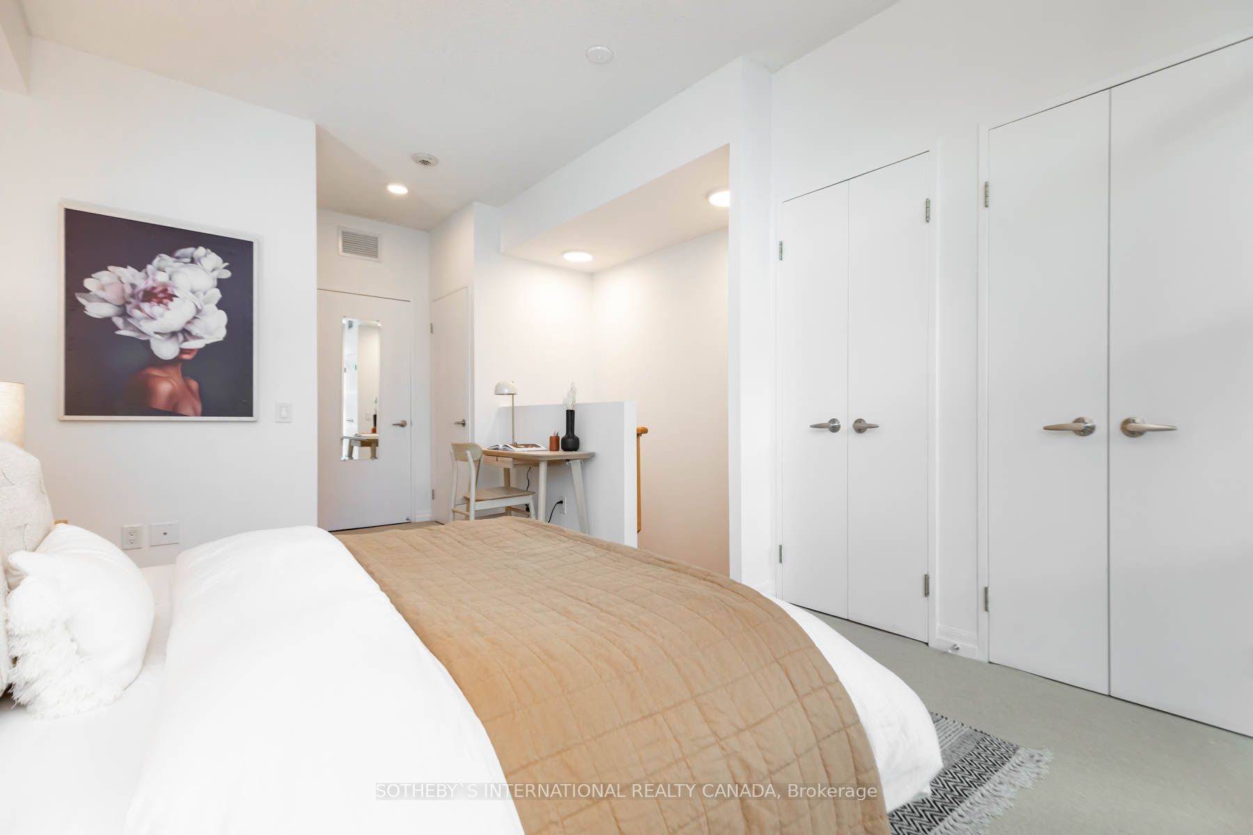 901 Queen St W, #224