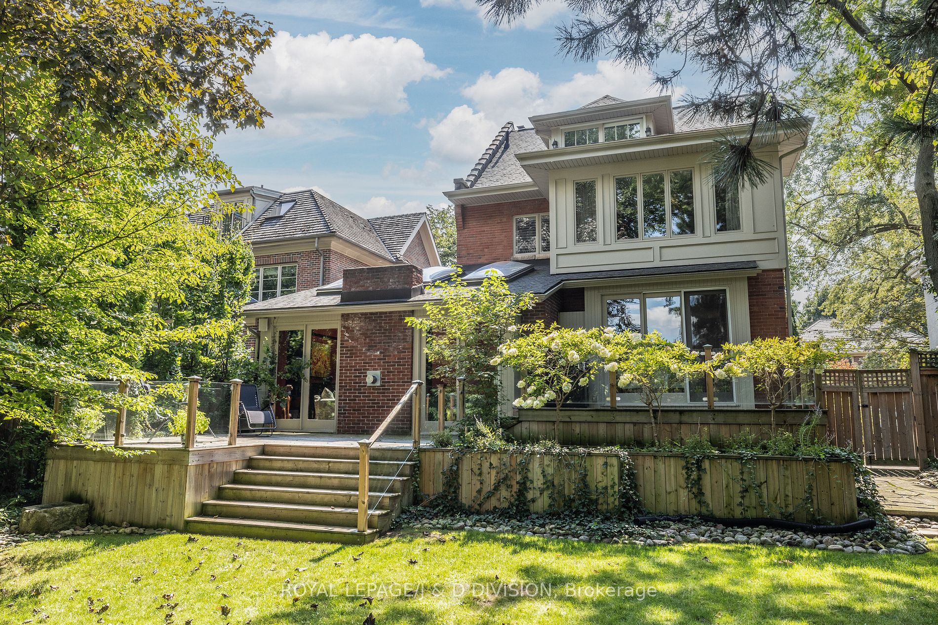 126 St. Leonard's Ave