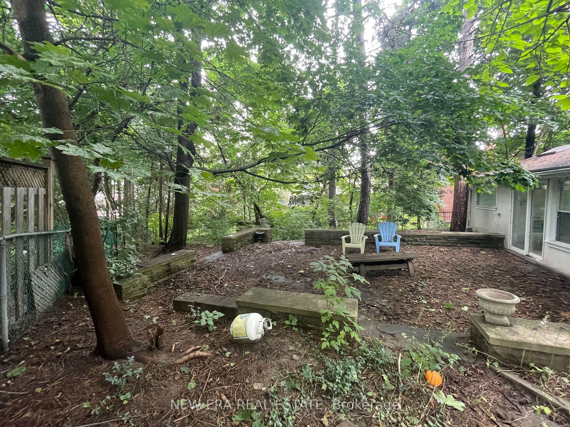 51 Arlstan Dr