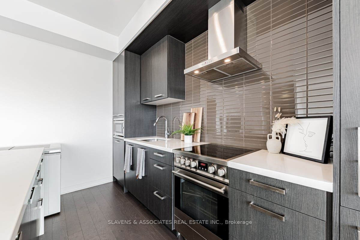 120 Bayview Ave, #S1405