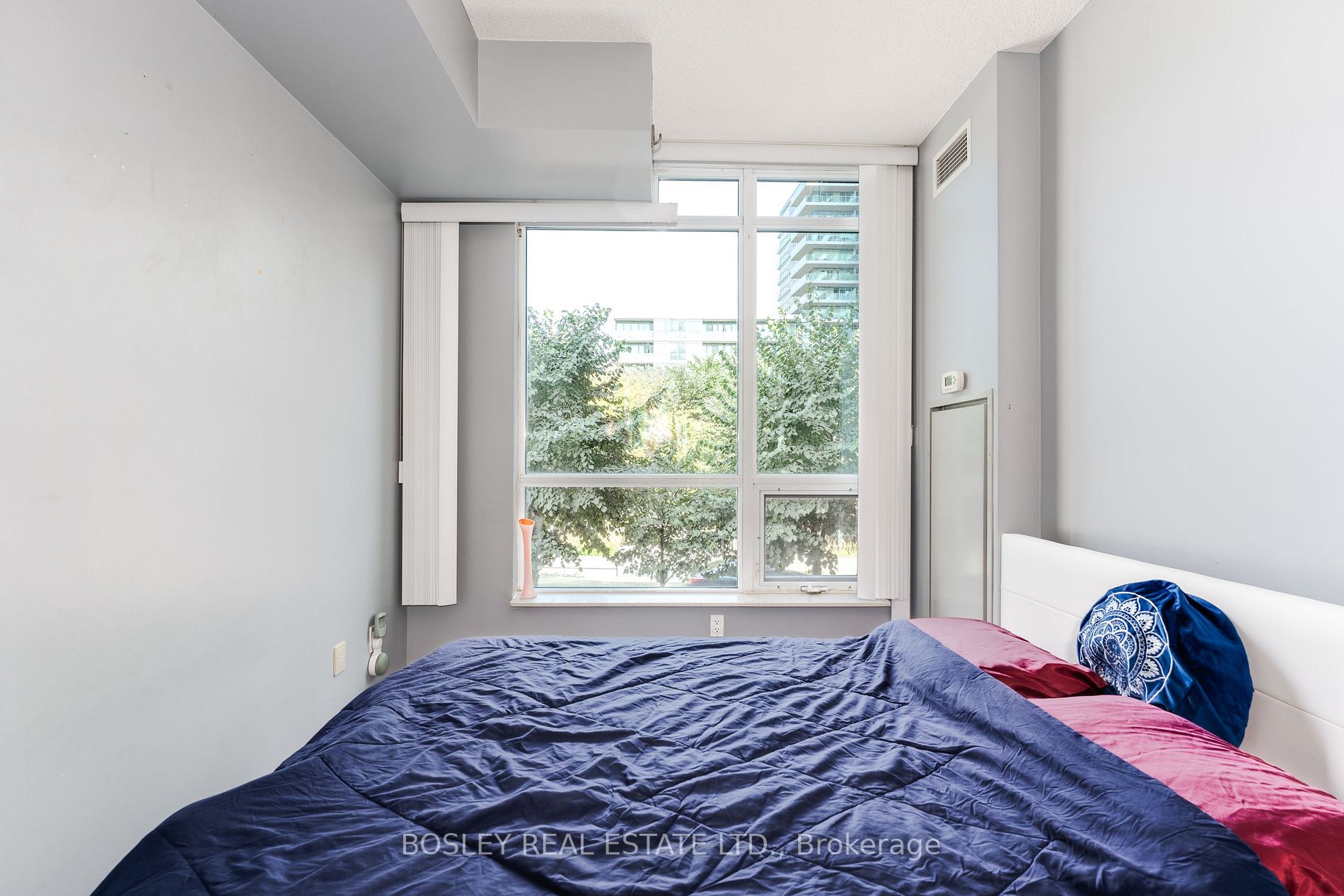 215 Fort York Blvd, #211