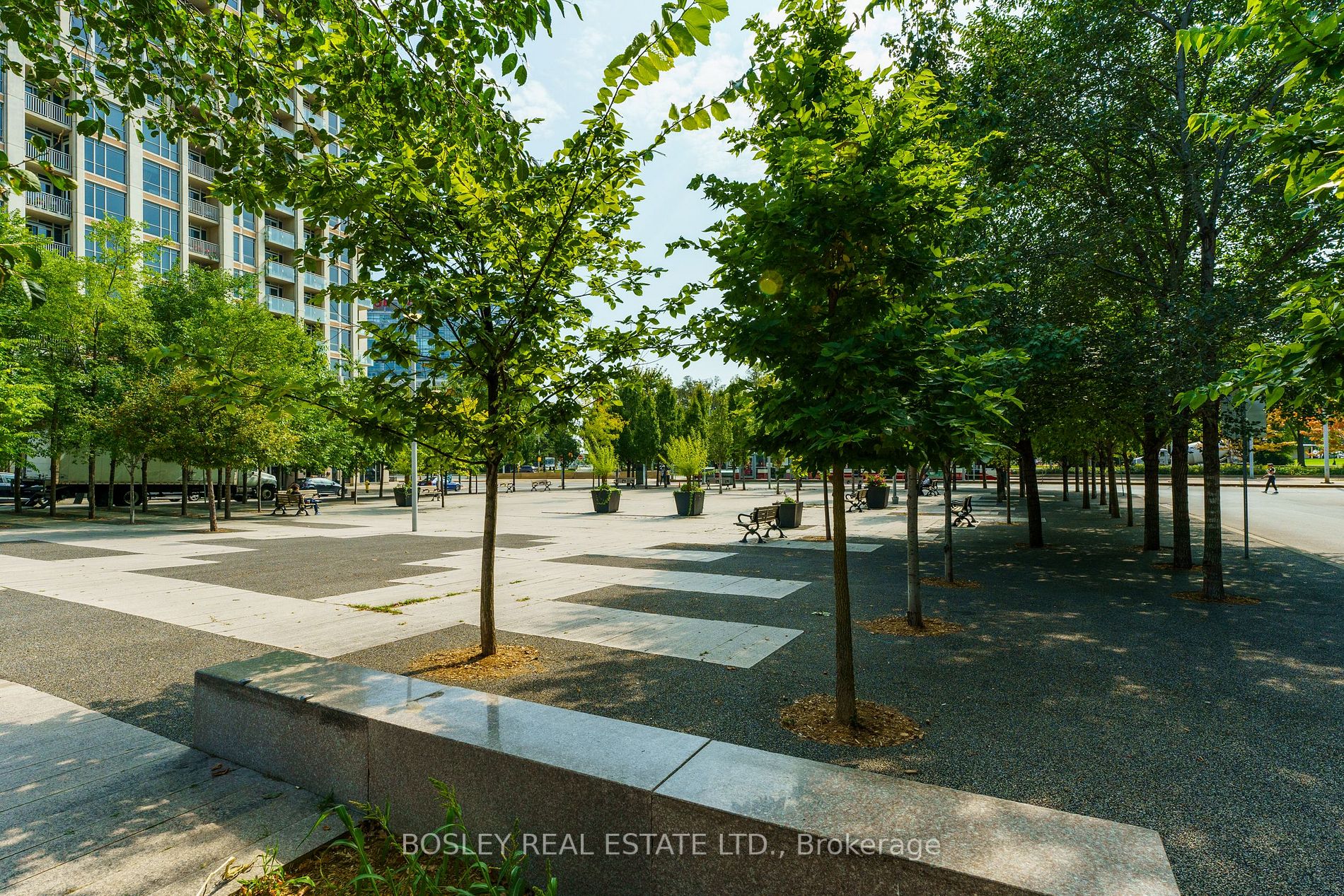 215 Fort York Blvd, #211