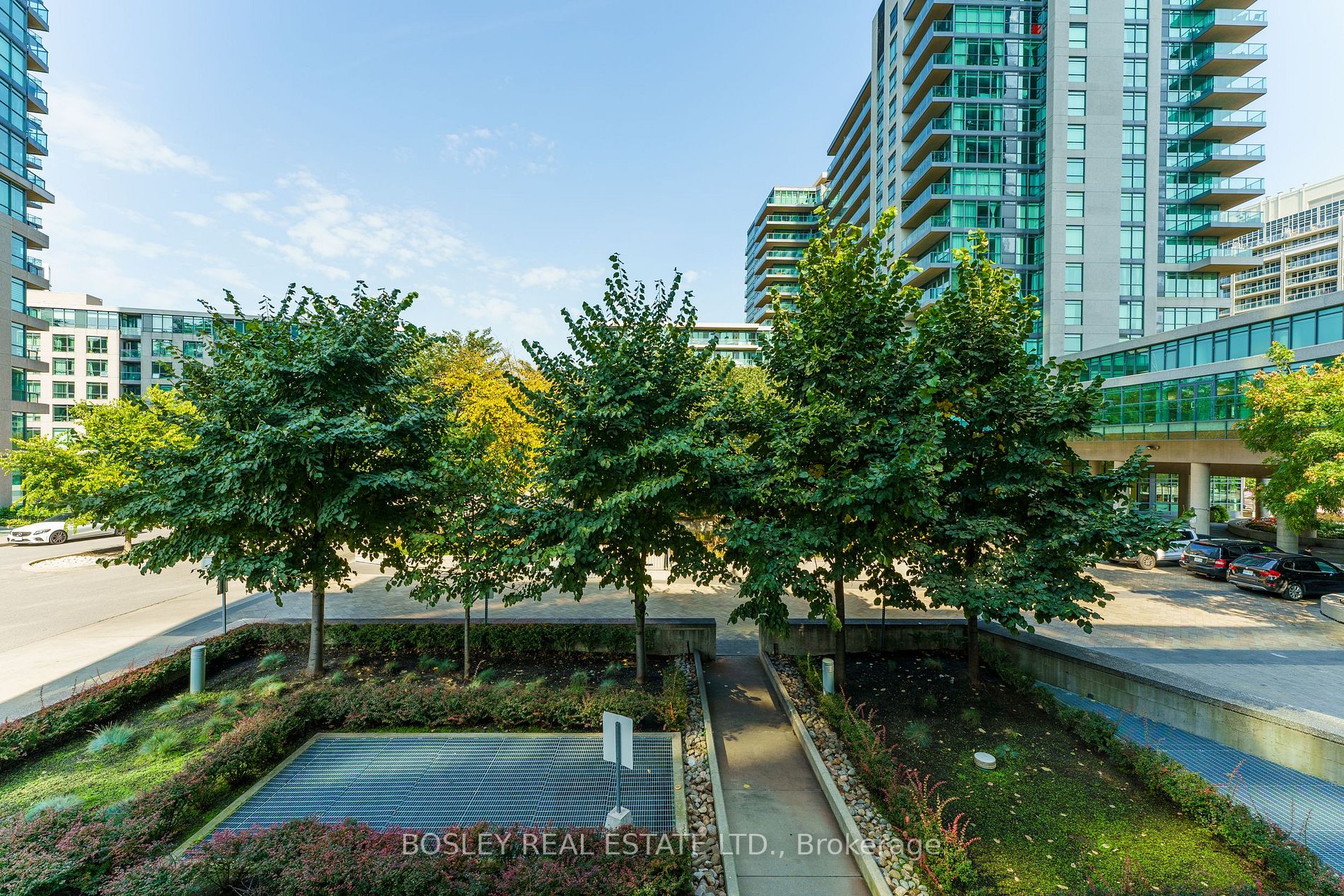 215 Fort York Blvd, #211