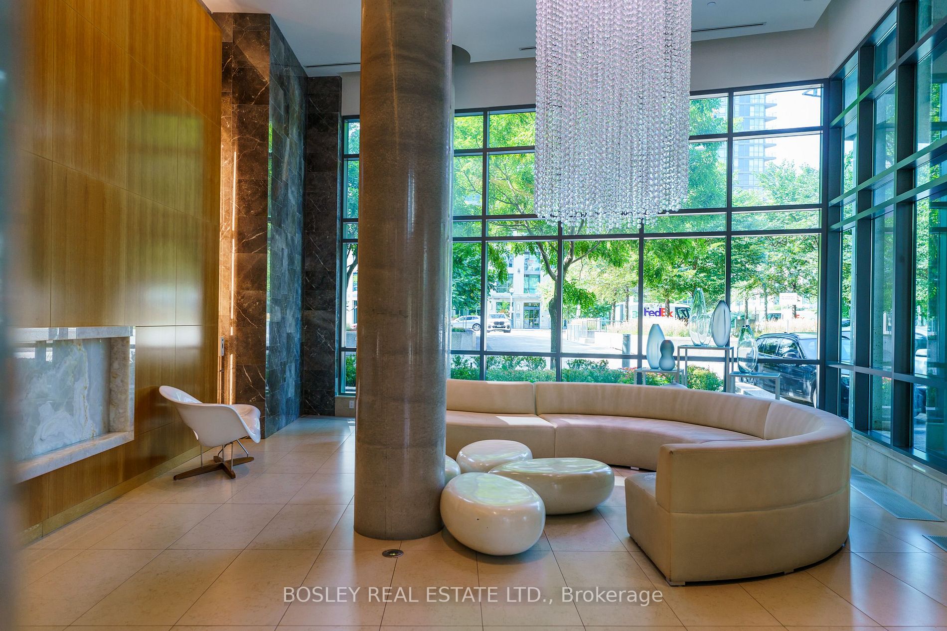 215 Fort York Blvd, #211