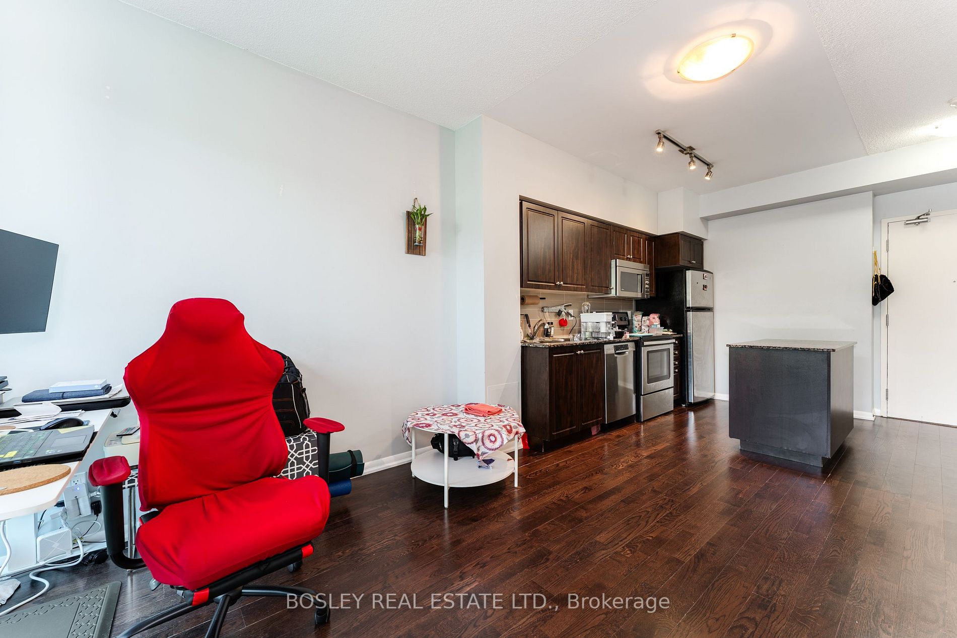 215 Fort York Blvd, #211