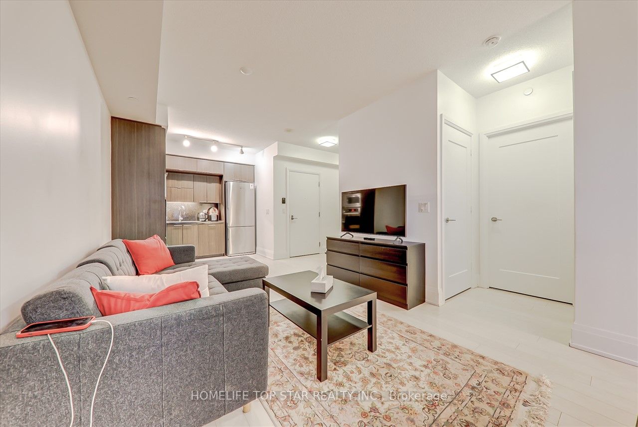 120 Harrison Garden Blvd, #901