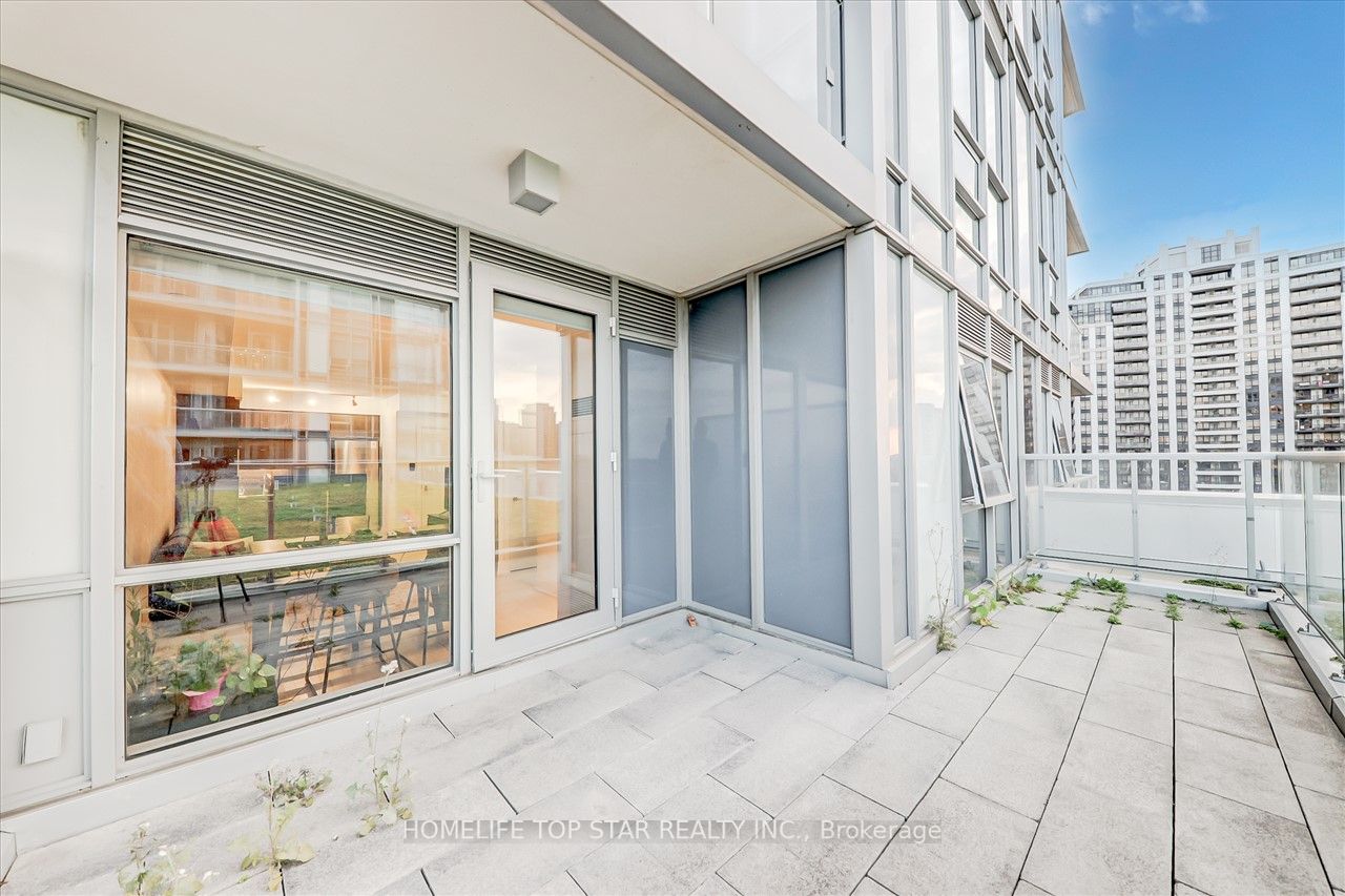 120 Harrison Garden Blvd, #901