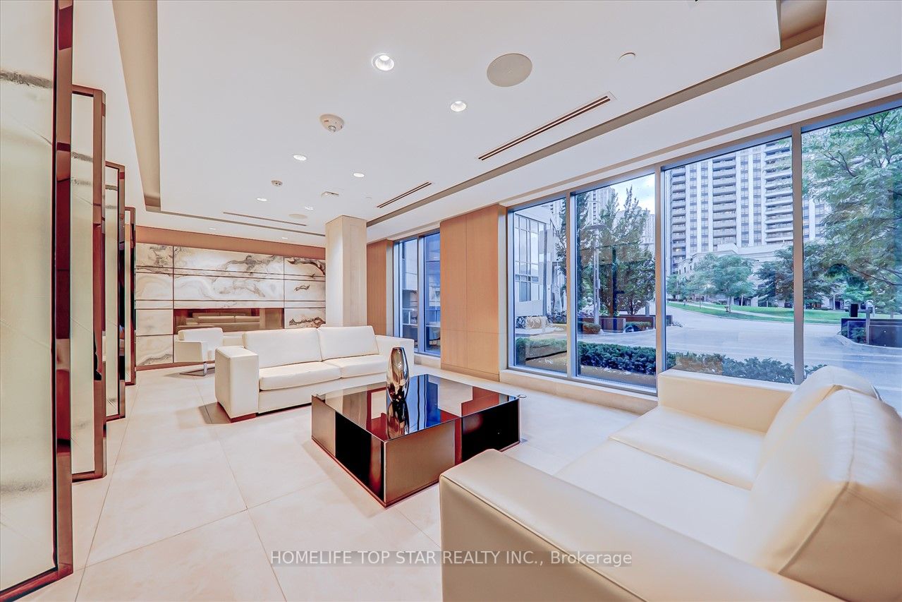 120 Harrison Garden Blvd, #901