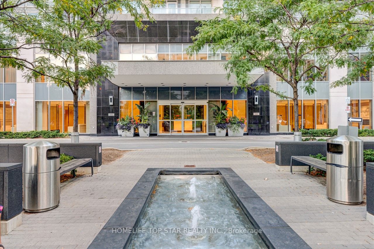 120 Harrison Garden Blvd, #901