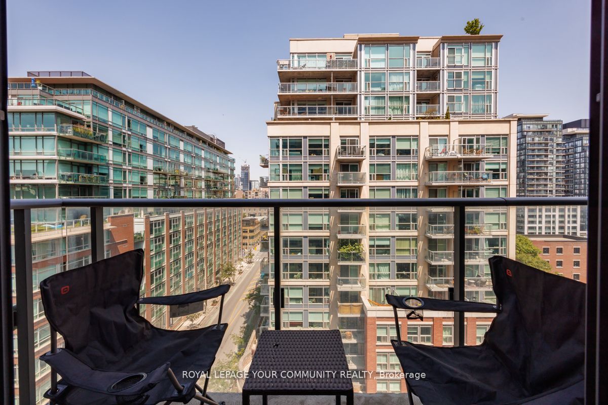 39 Sherbourne Street #1008