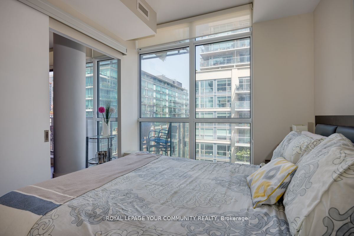 39 Sherbourne Street #1008